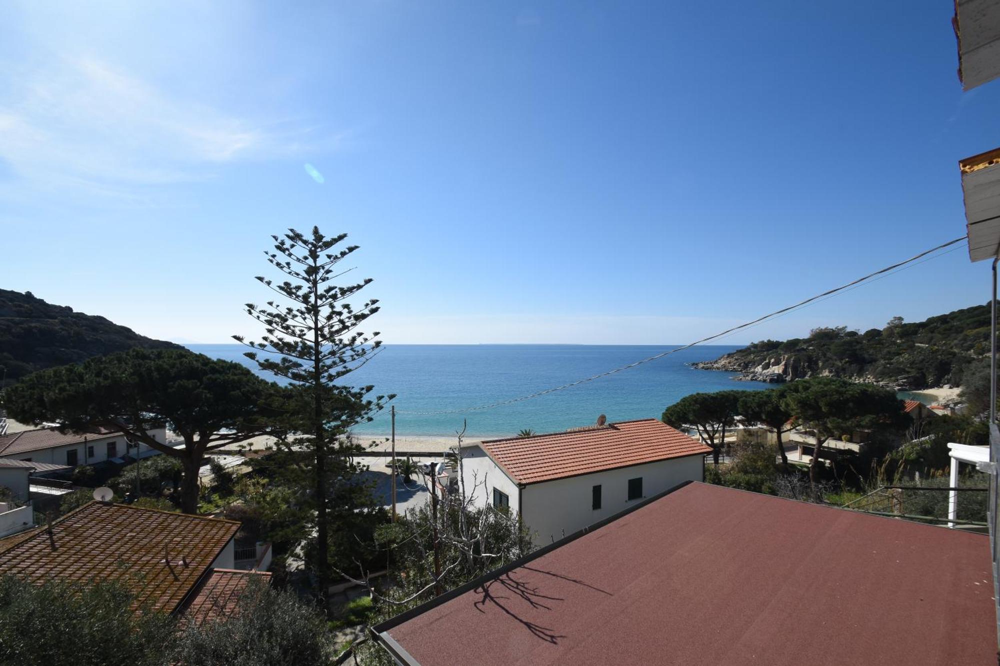 Appartamenti Cavoli - Vista Mare Con Terrazze, Clima E Posti Auto Spiaggia di Cavoli Eksteriør bilde